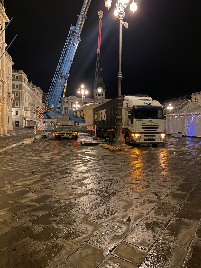 Camion bianco (notte) 2