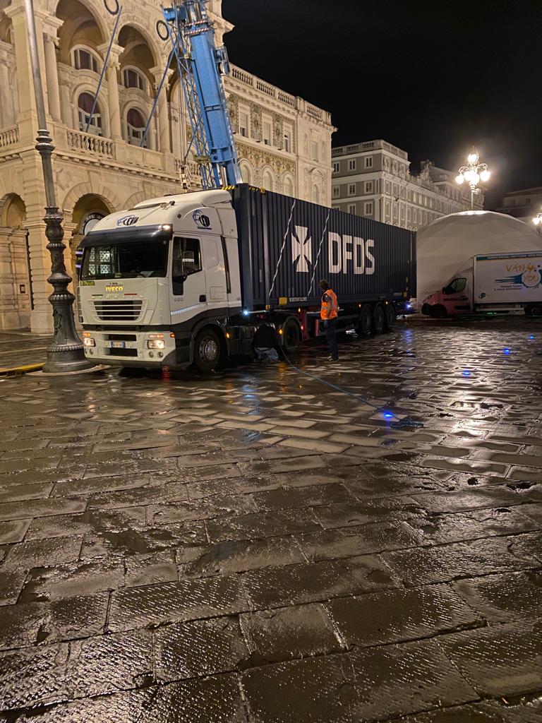 Camion bianco (notte) 3