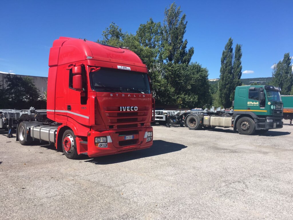 motrice rossa e verde